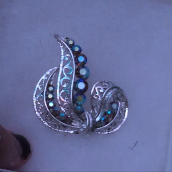 Antique Brooch Rainbow Crystal - Picture 2 of 7